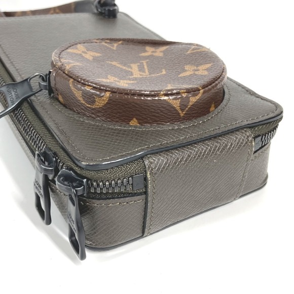 LOUIS VUITTON Brown Monogram Leather Pochette Shoulder Bag - Picture 3 of 13